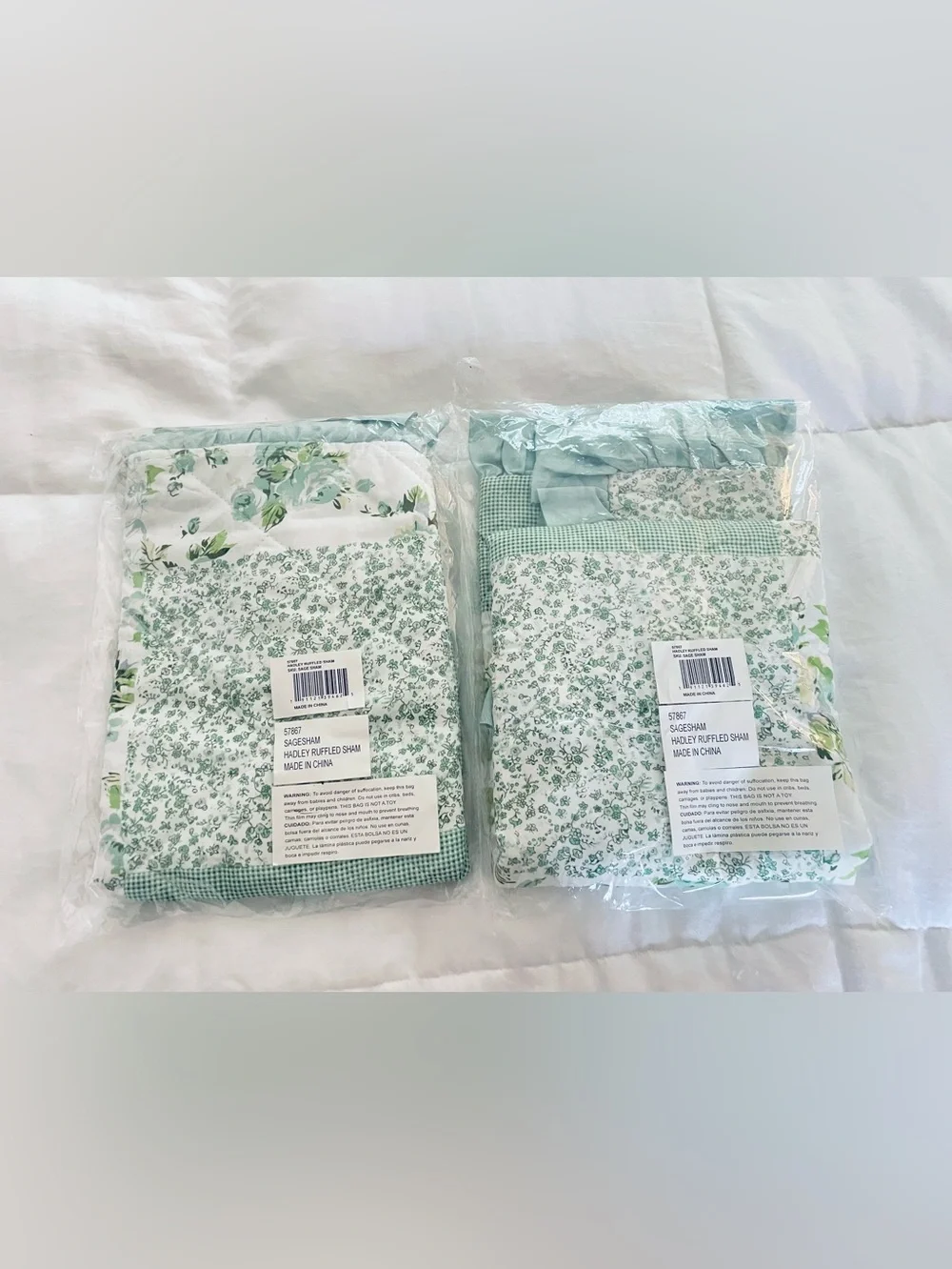 NIP Pair of Shams Ruffled Edge Floral Gingham Quilt Look Fabric Sage Standard Sz
